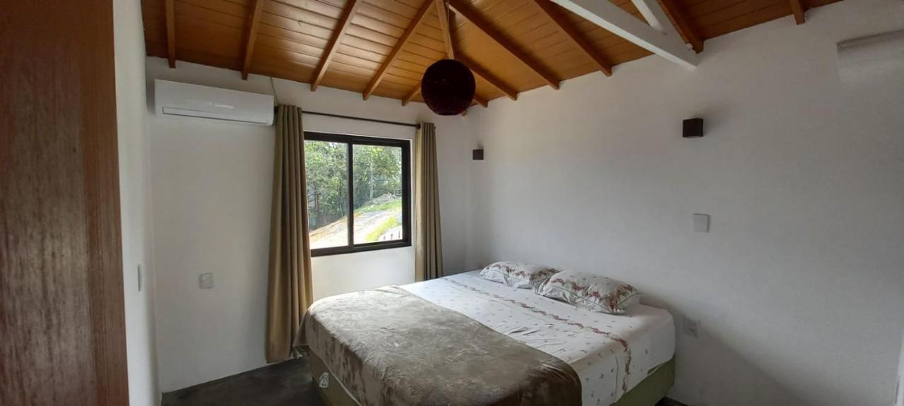 Villa Santorini Praia Do Rosa Com Piscina E Jacuzzi Εξωτερικό φωτογραφία